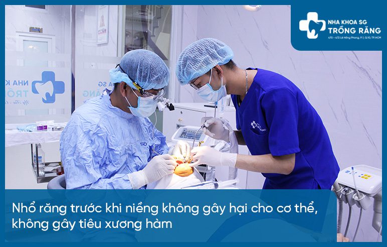 Nhổ răng khi niềng răng an toàn